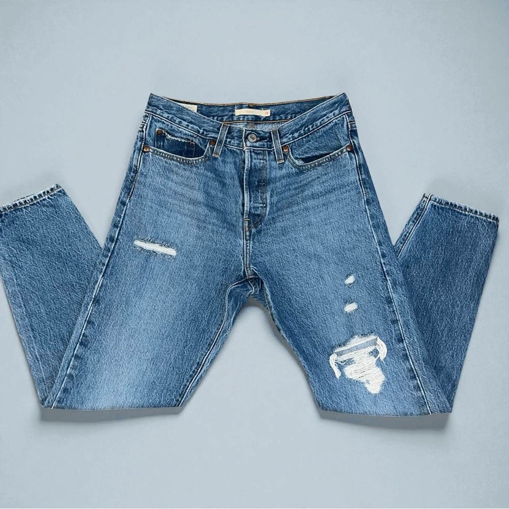 Levi's Wedgie Icon Ankle Medium Blue High-Rise Distressed Jeans - Picture 11 of 15
